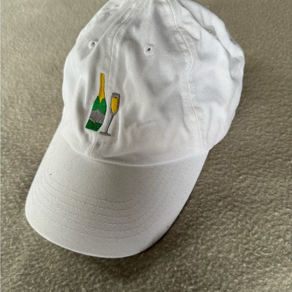 Champagne bottle and glass white baseball cap - Picture 2 of 6
